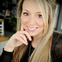 Julie Girard